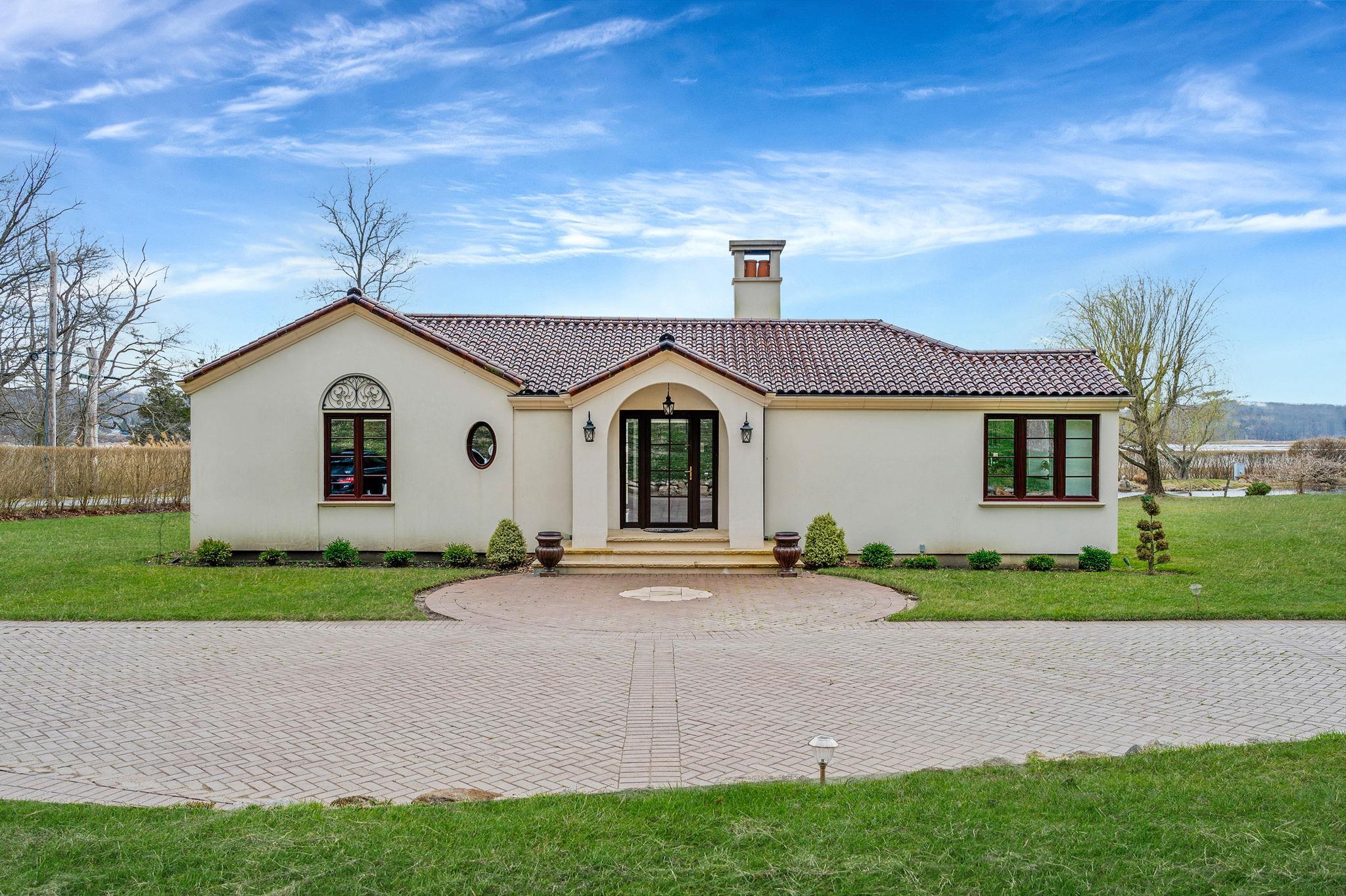 Single Family Short Beach  Suffolk County, NY 11780, MLS-841159-40