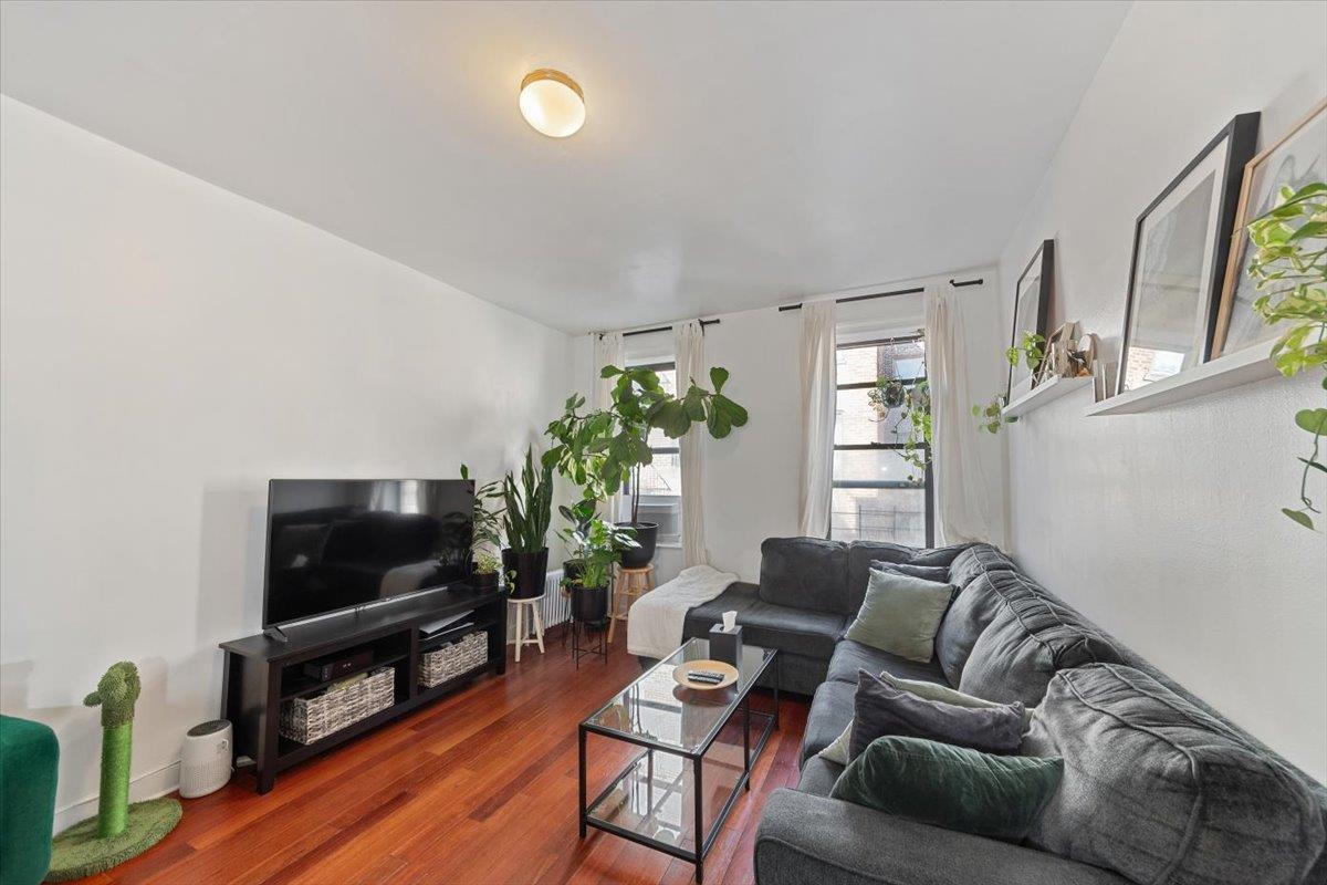 Coop Holland  Bronx, NY 10462, MLS-841183-7