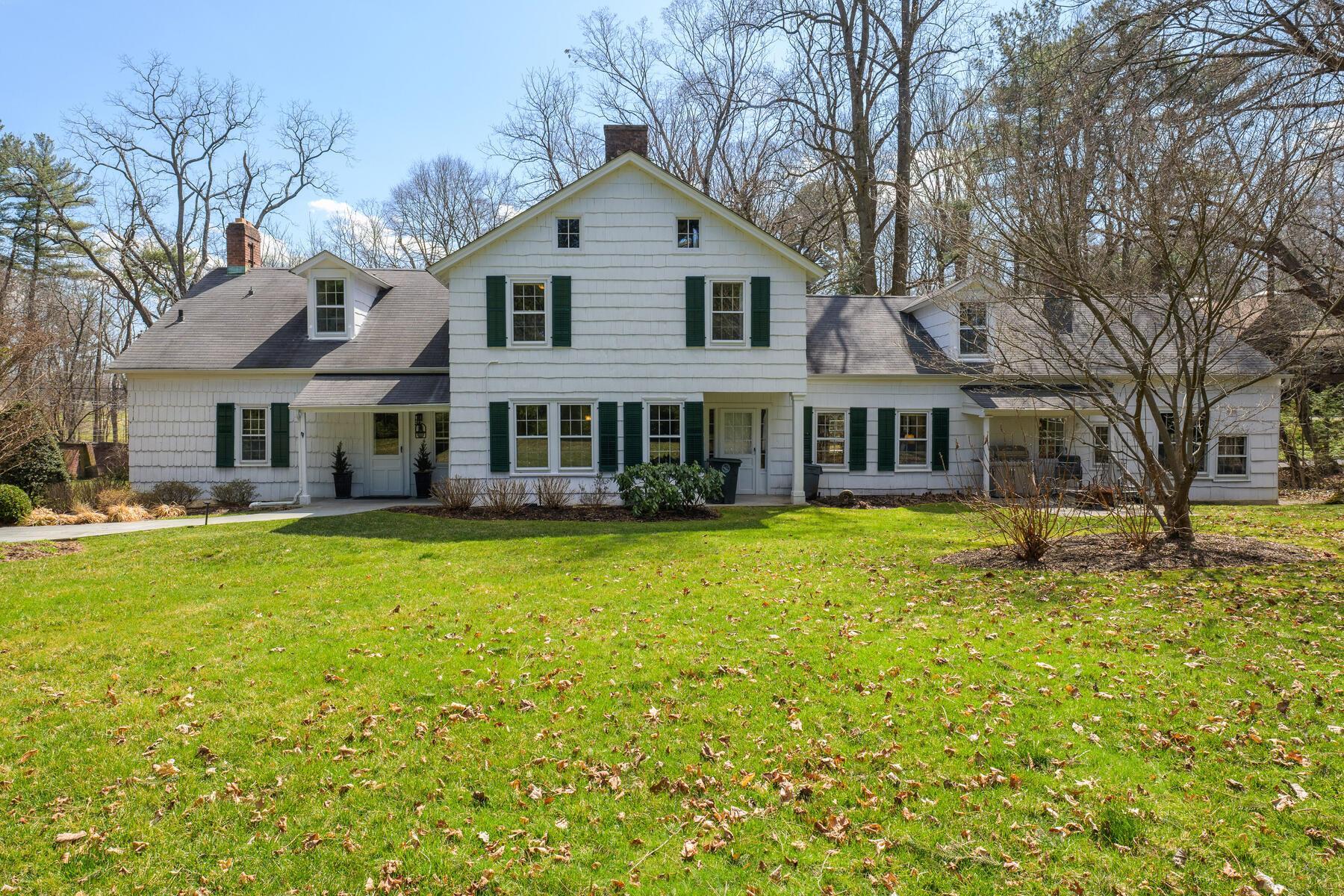 Single Family Post  Nassau County, NY 11568, MLS-841198-2
