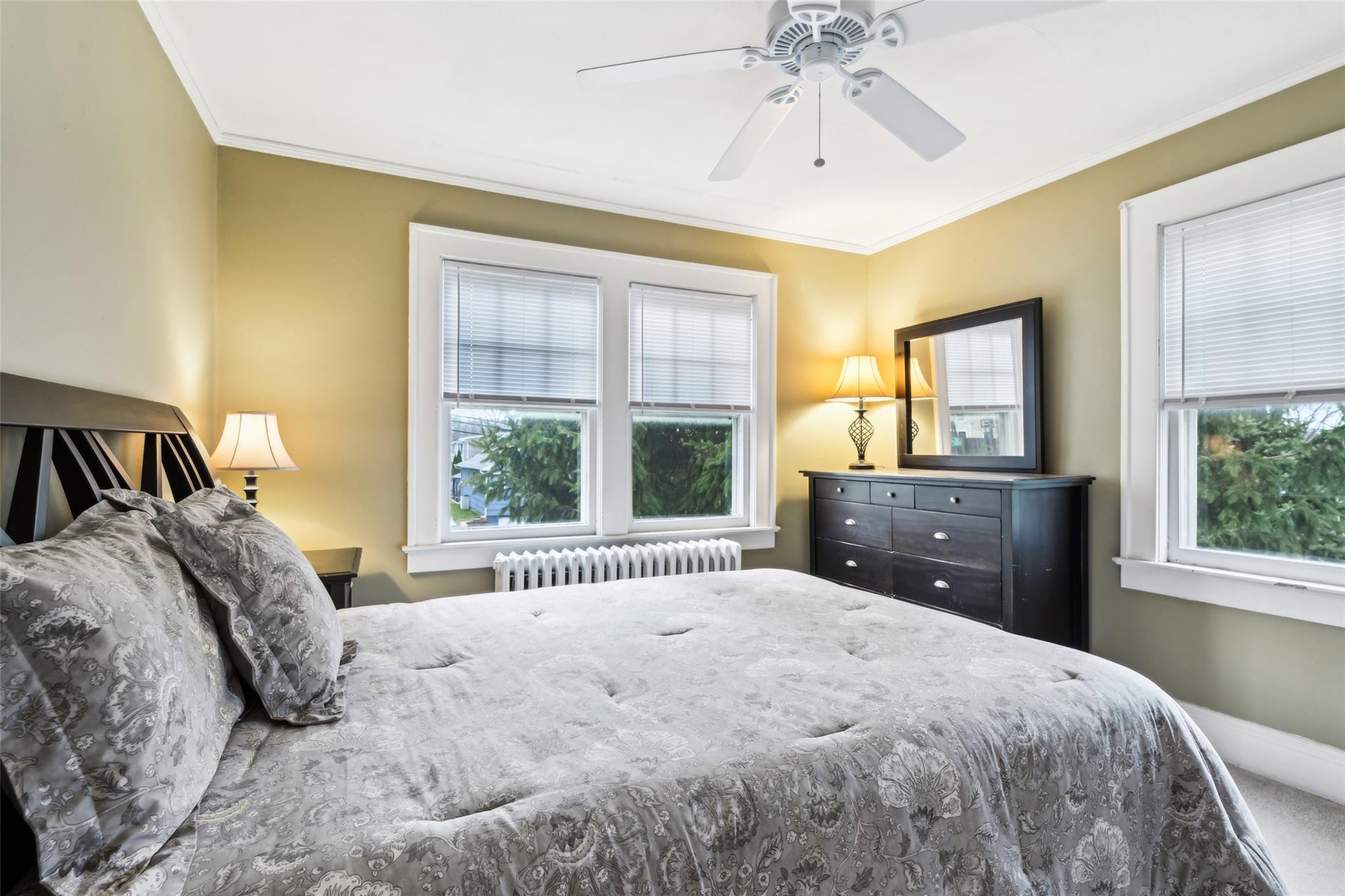 Single Family Seaview  Suffolk County, NY 11768, MLS-841229-33