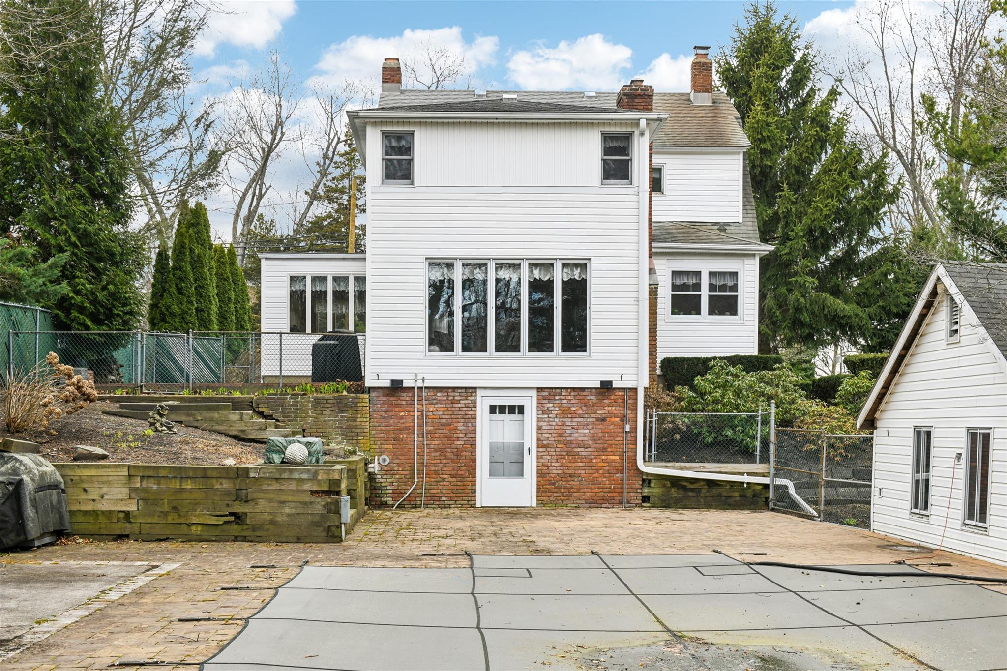 Single Family Seaview  Suffolk County, NY 11768, MLS-841229-39