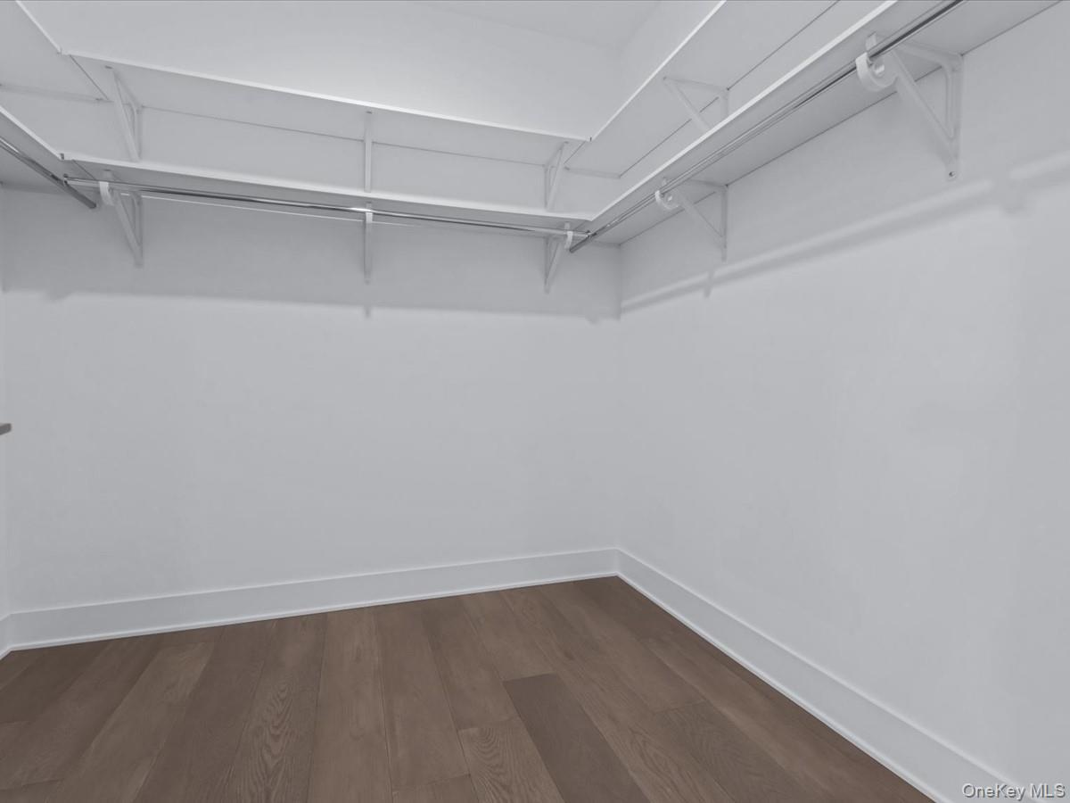 Condo Sequoia  Nassau County, NY 11030, MLS-841277-27