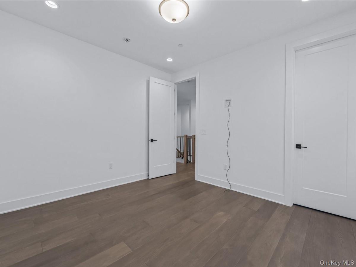 Condo Sequoia  Nassau County, NY 11030, MLS-841277-29