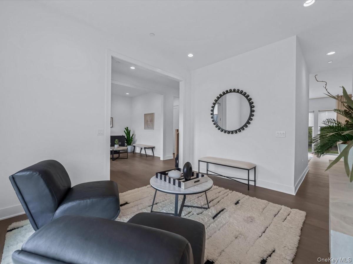 Condo Sequoia  Nassau County, NY 11030, MLS-841277-8