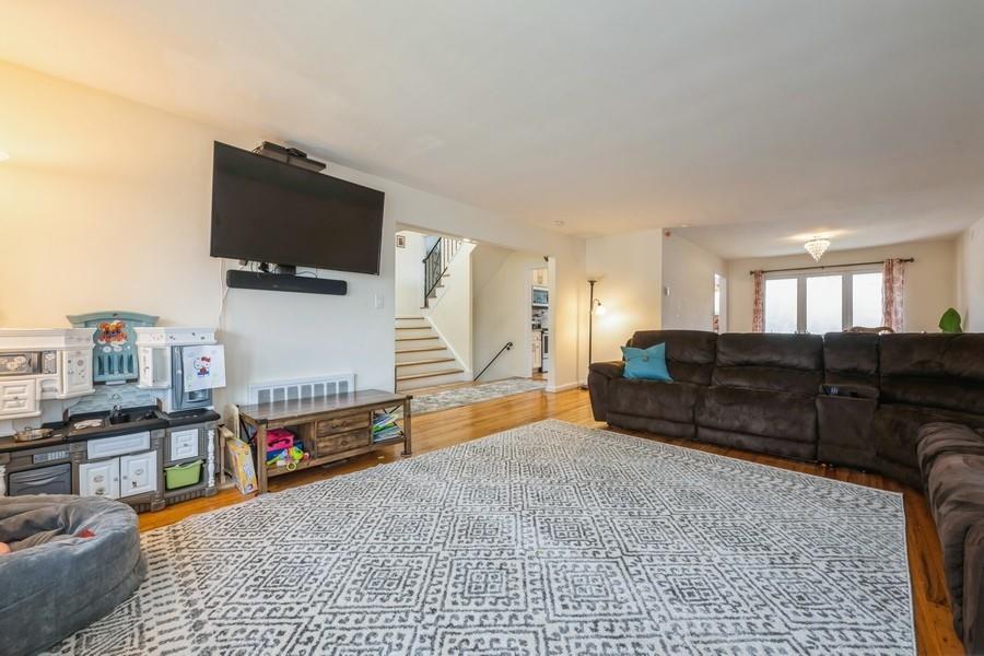 Single Family Nelson  Nassau County, NY 11590, MLS-841282-5
