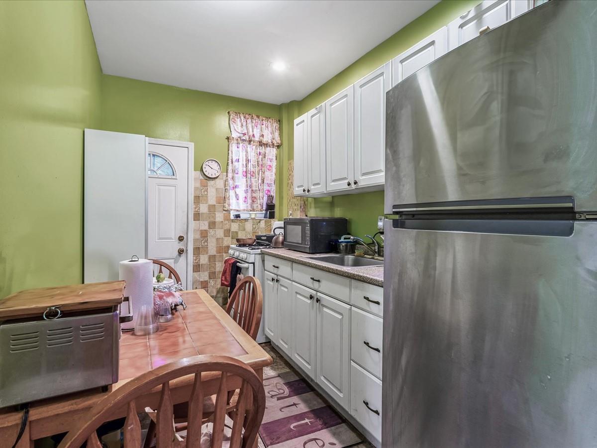 Single Family Rogers  Brooklyn, NY 11225, MLS-841285-7