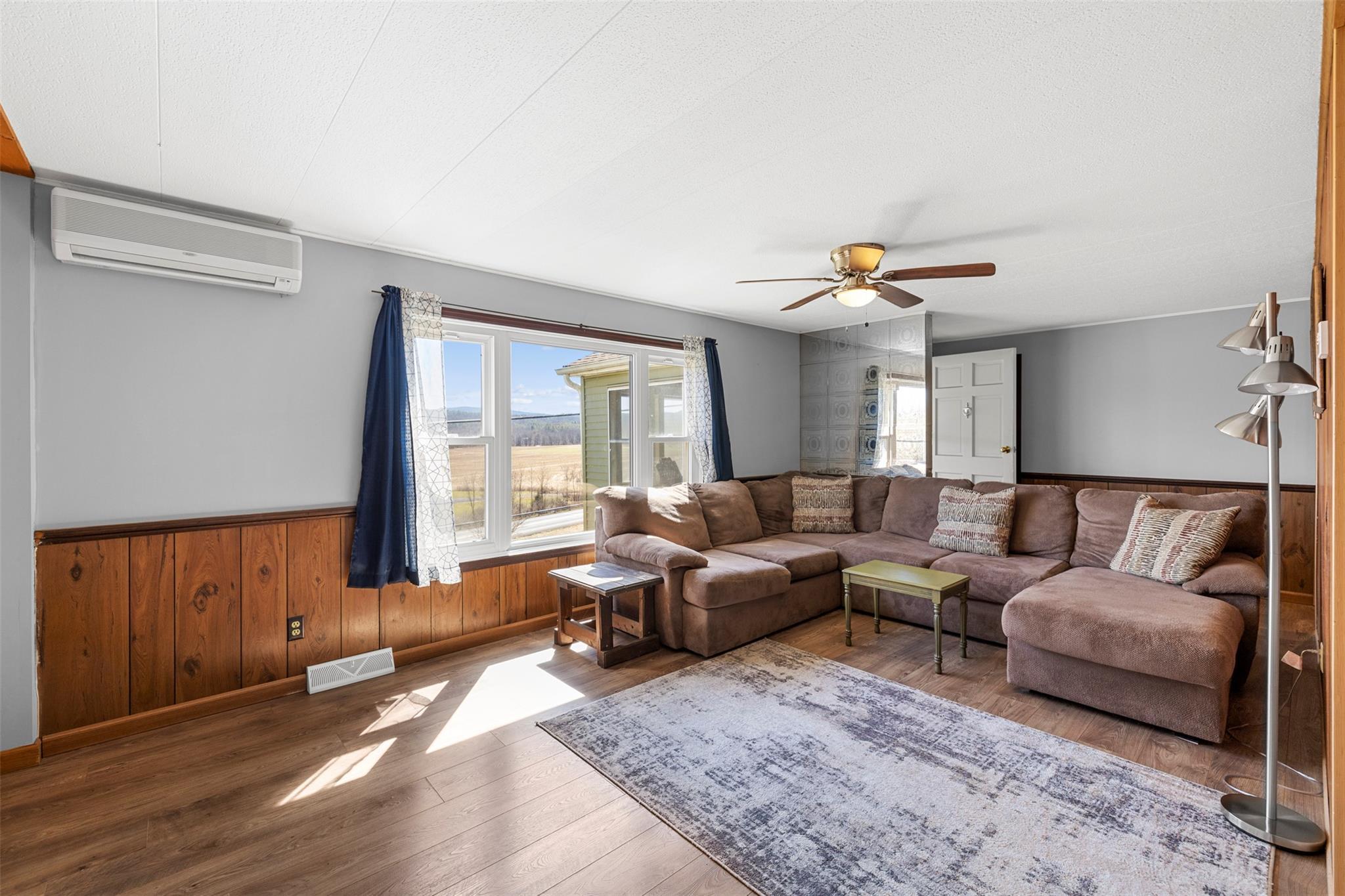 Single Family Pompeys Cave  Ulster County, NY 12440, MLS-841350-23