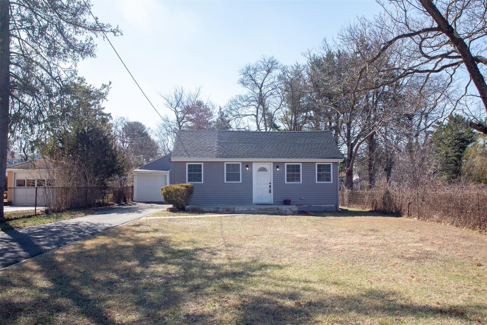 Single Family Ralph  Suffolk County, NY 11717, MLS-841369-2