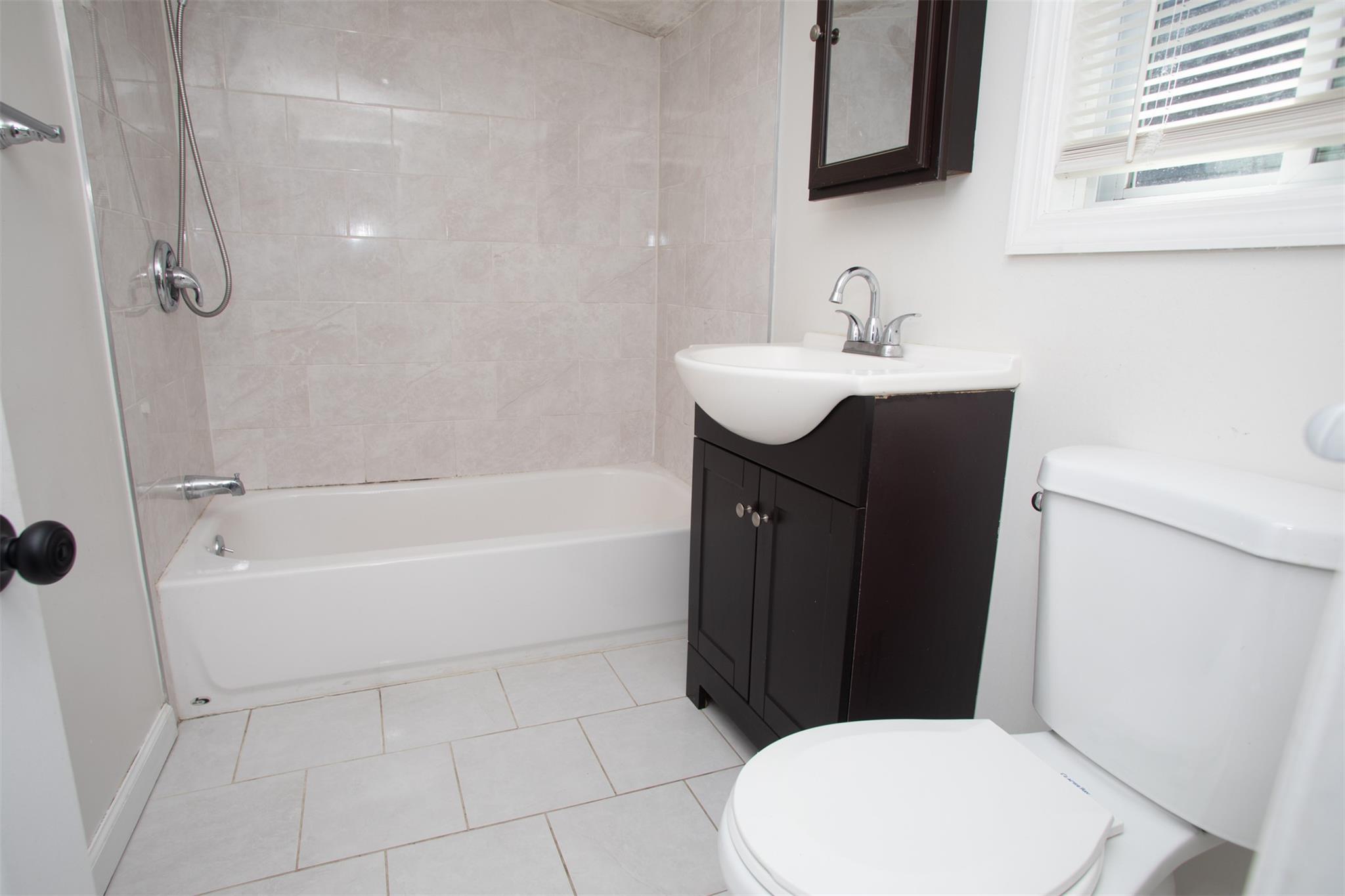 Single Family Ralph  Suffolk County, NY 11717, MLS-841369-21