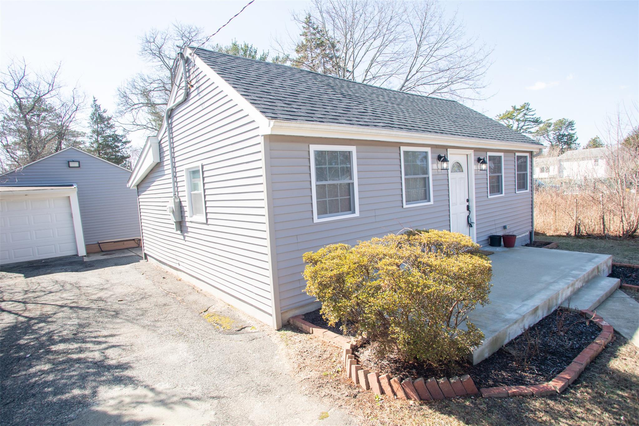 Single Family Ralph  Suffolk County, NY 11717, MLS-841369-30