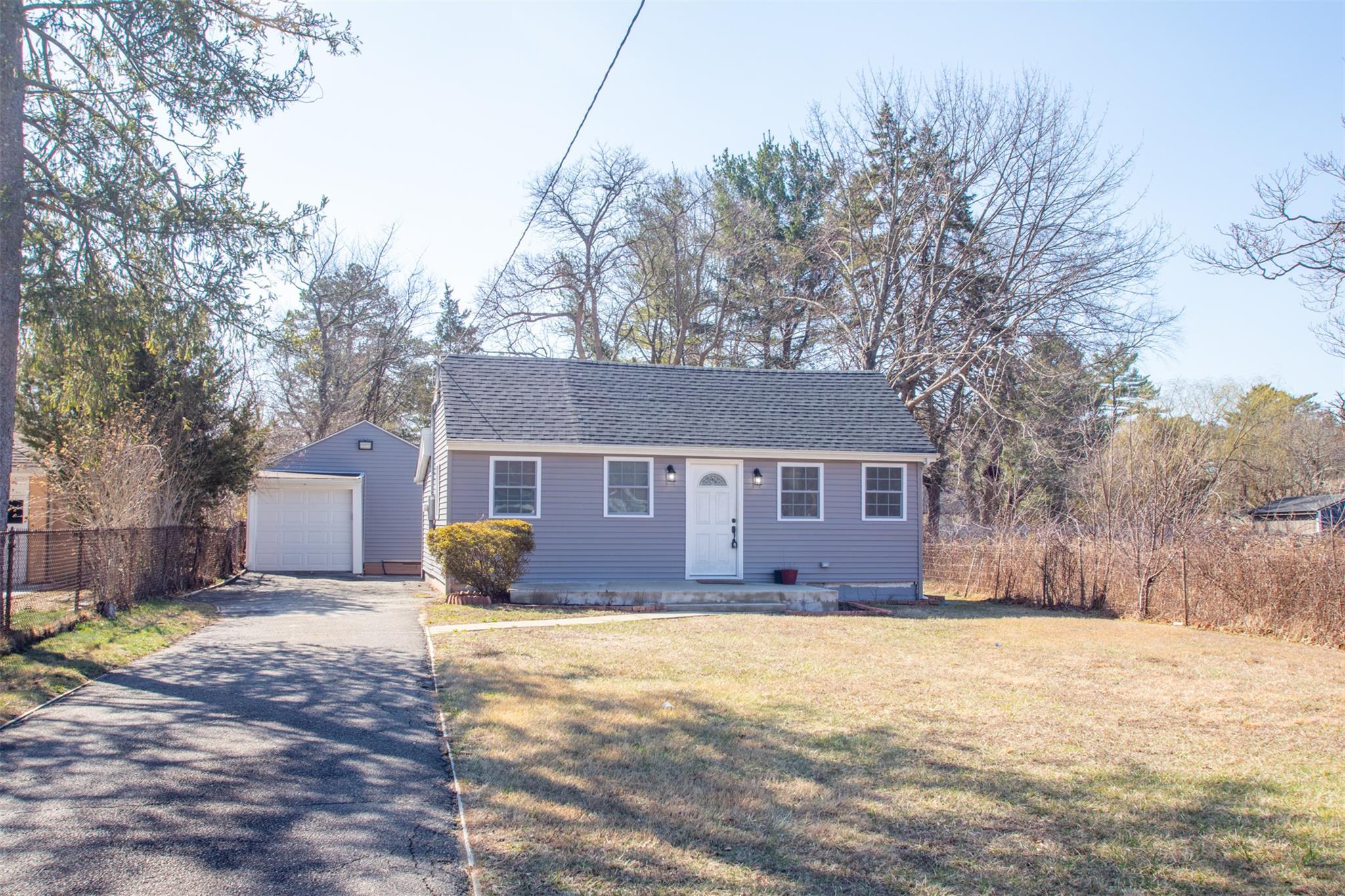 Single Family Ralph  Suffolk County, NY 11717, MLS-841369-38