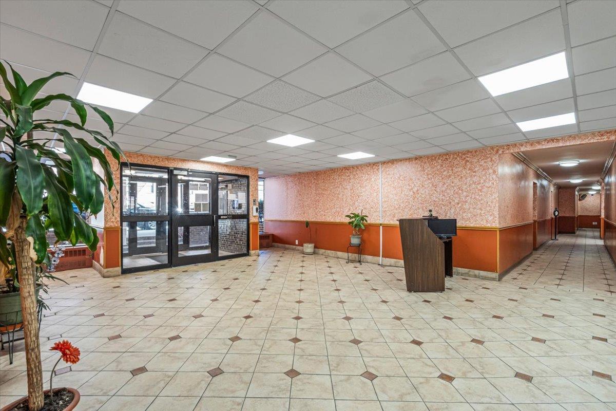 Coop Homecrest  Brooklyn, NY 11235, MLS-841379-14