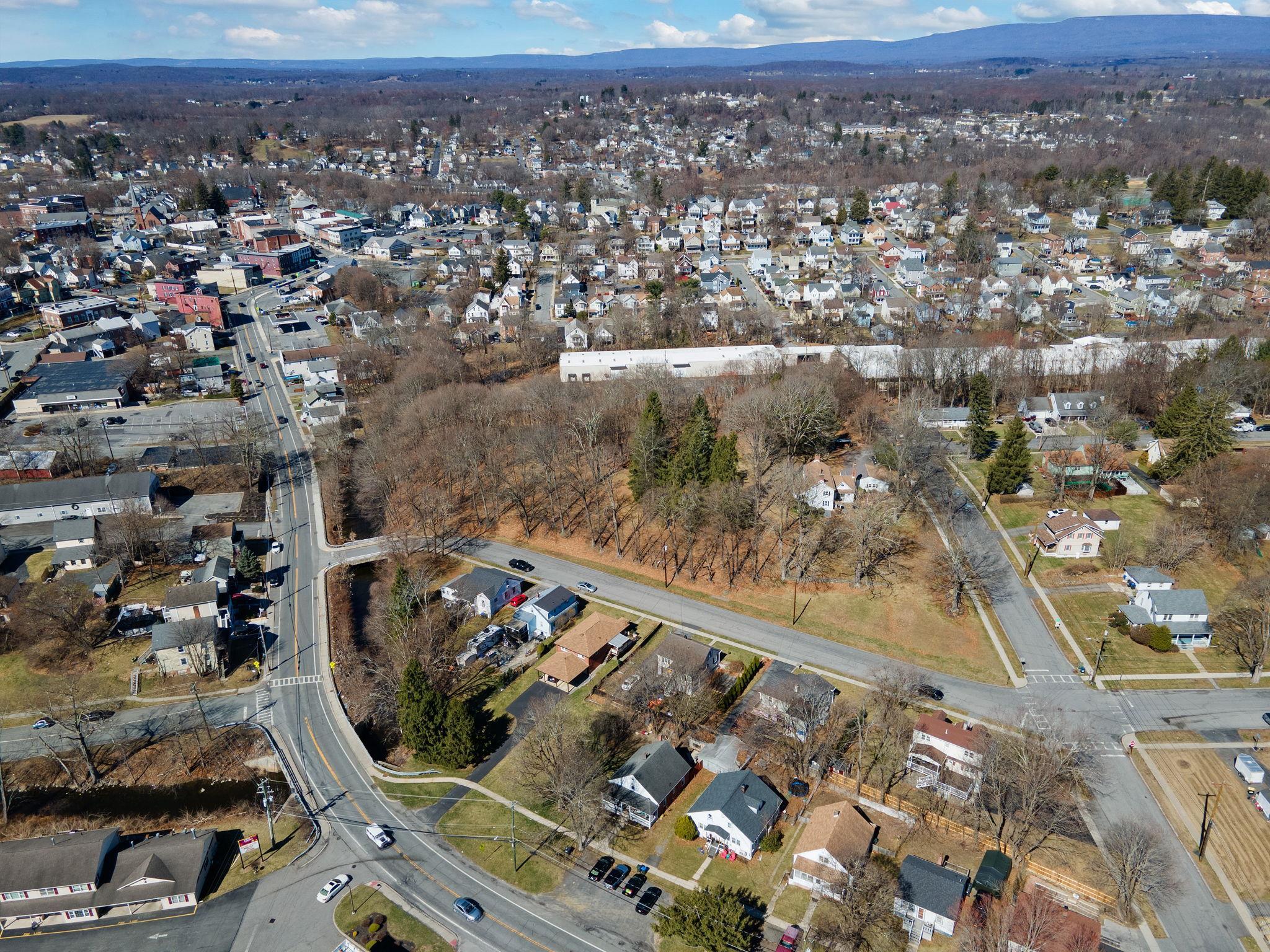 Single Family Main  Orange County, NY 12586, MLS-841405-28