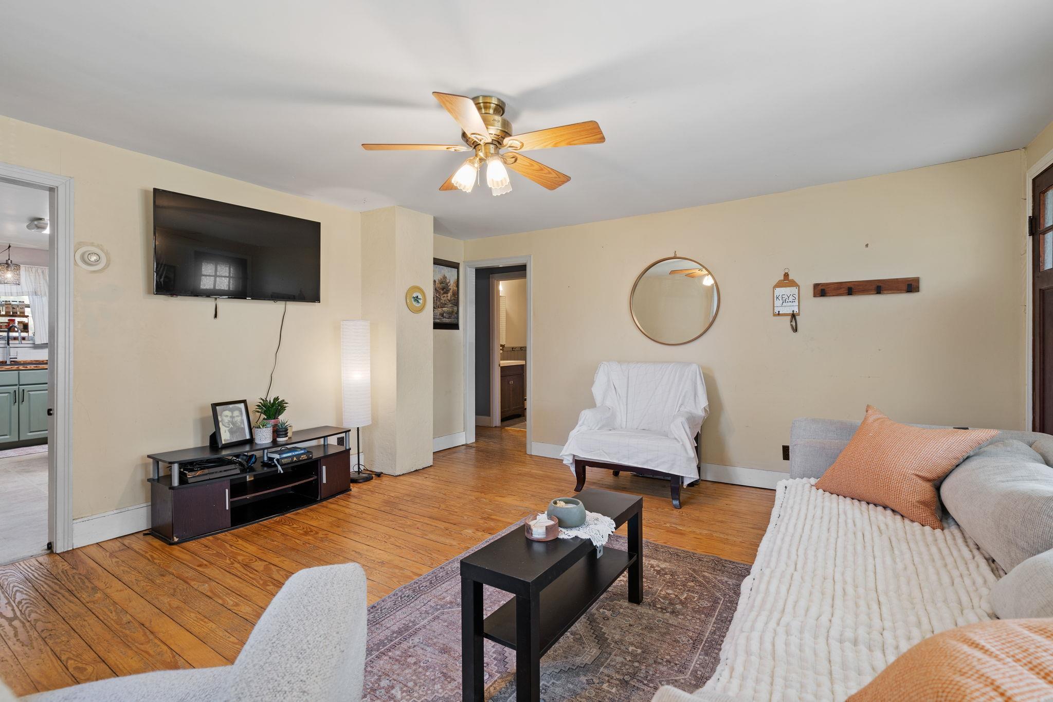 Single Family Main  Orange County, NY 12586, MLS-841405-9