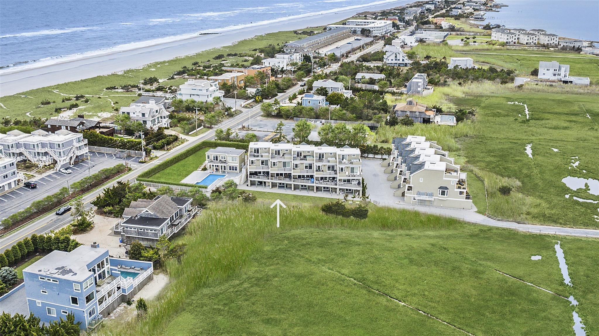 Condo Dune  Suffolk County, NY 11978, MLS-841409-17