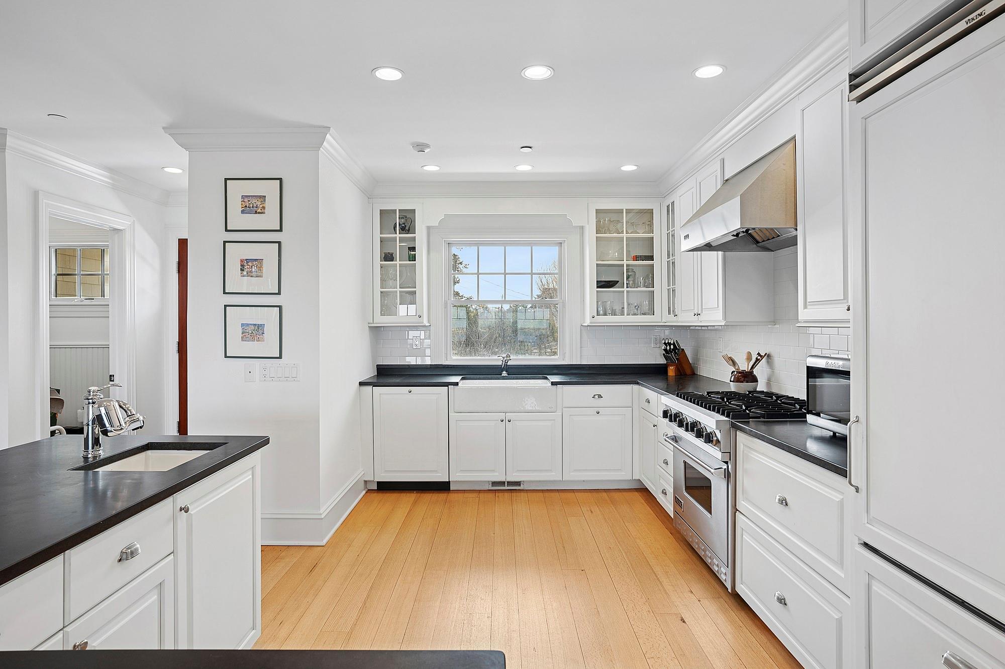 Condo Dune  Suffolk County, NY 11978, MLS-841409-5
