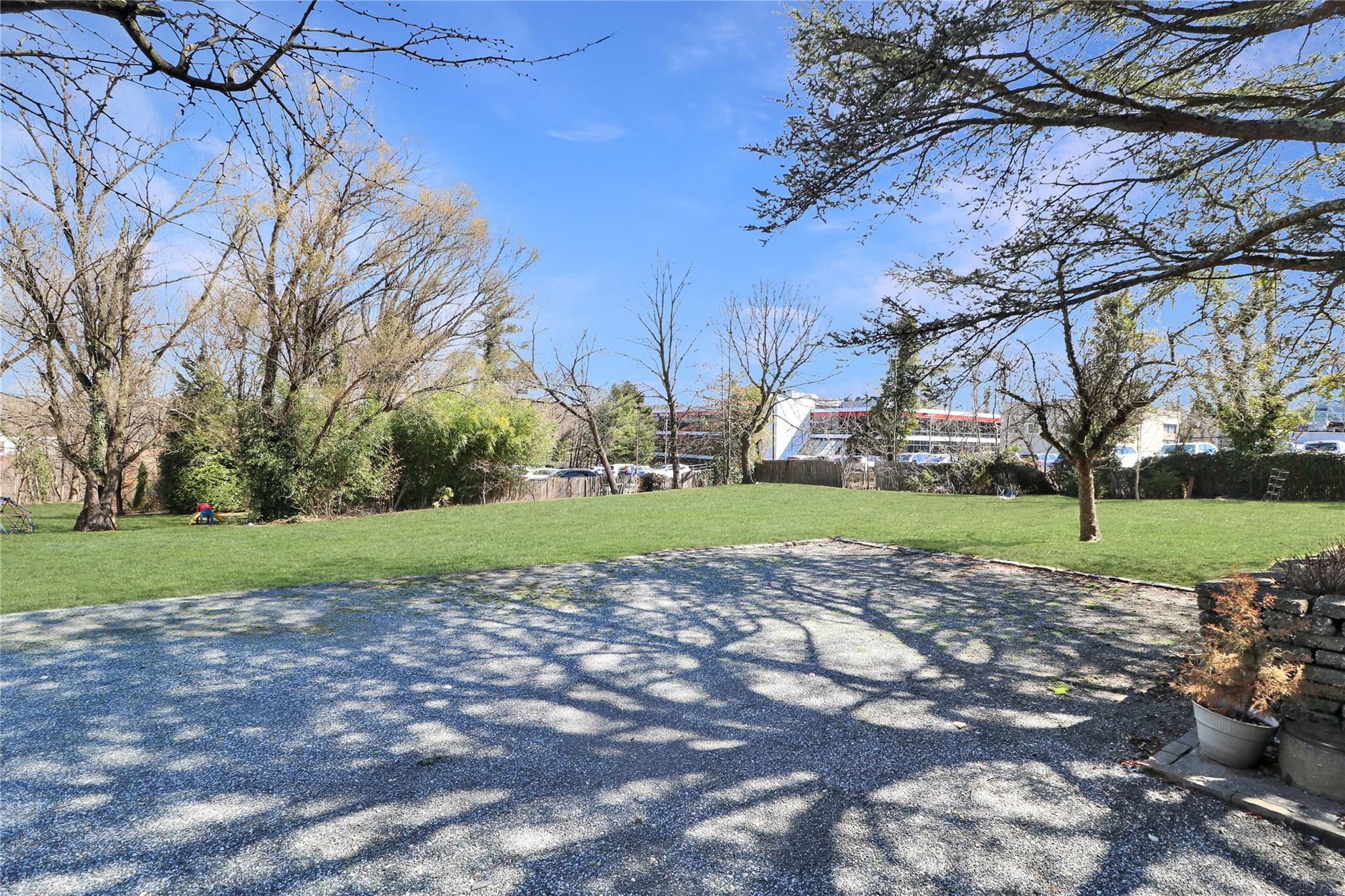 Single Family Valley View  Nassau County, NY 11021, MLS-841415-10