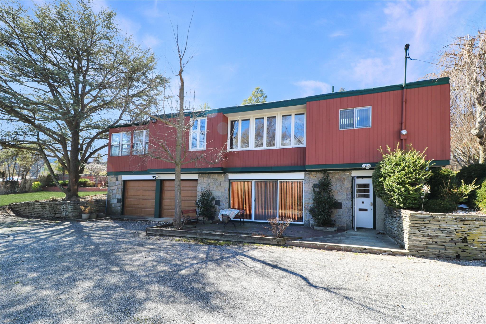 Single Family Valley View  Nassau County, NY 11021, MLS-841415-12