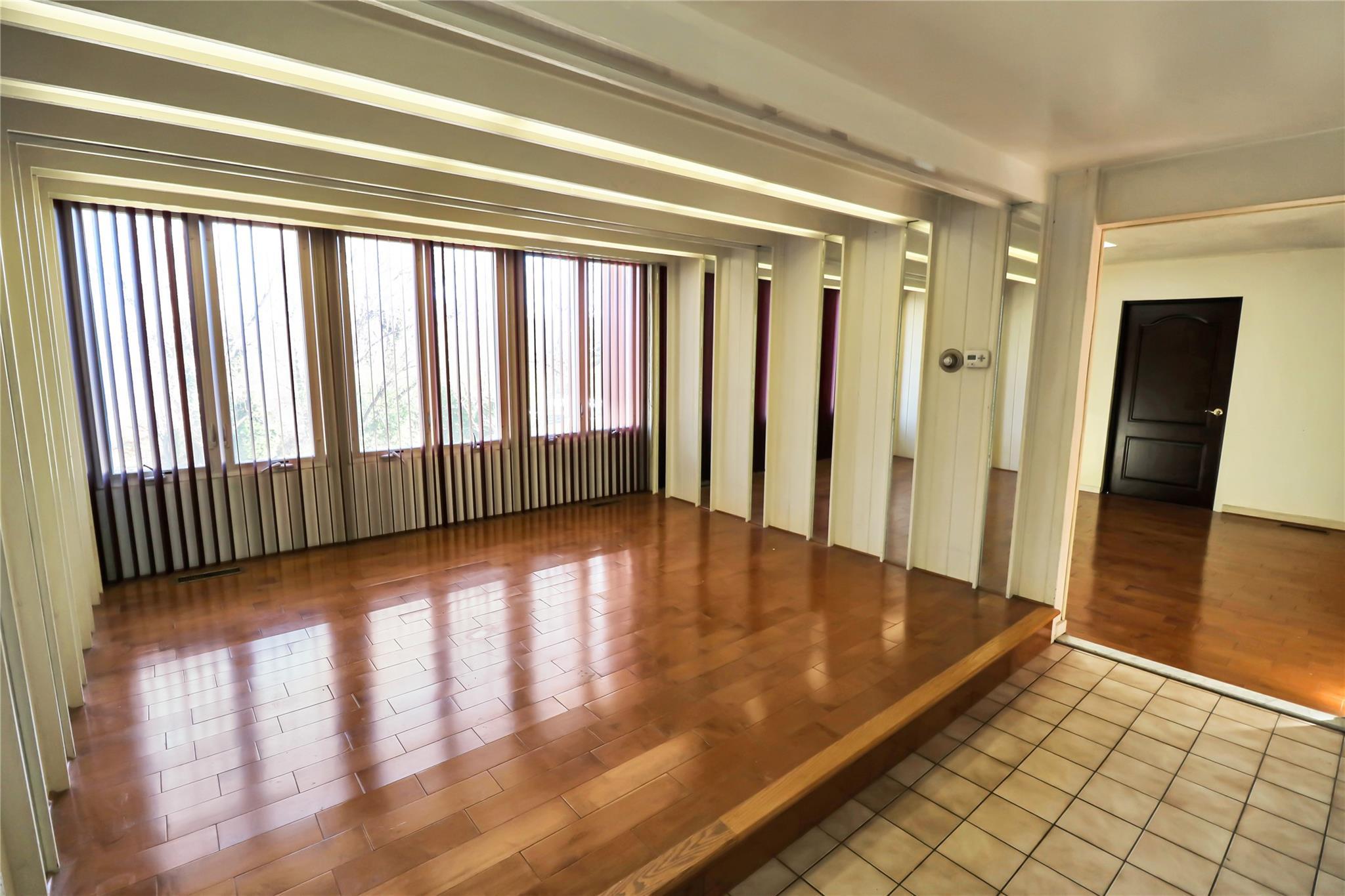 Single Family Valley View  Nassau County, NY 11021, MLS-841415-26