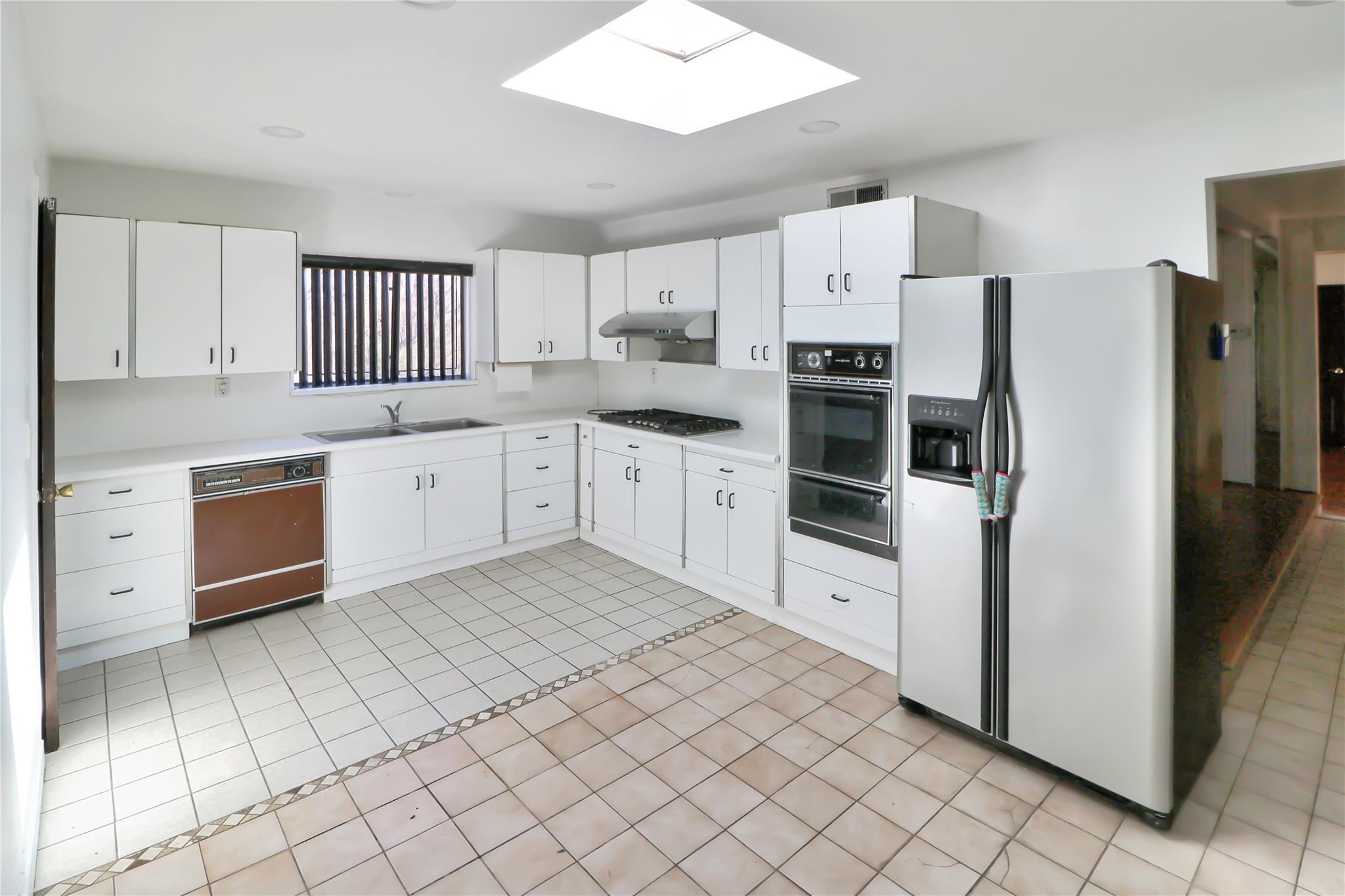 Single Family Valley View  Nassau County, NY 11021, MLS-841415-3