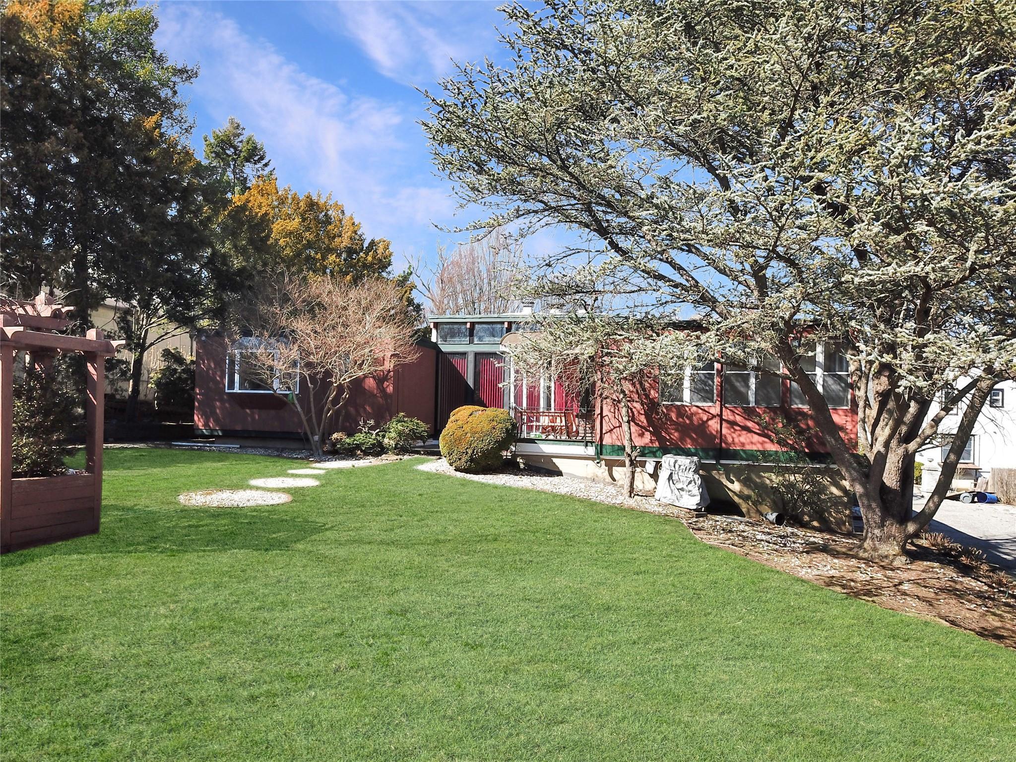 Single Family Valley View  Nassau County, NY 11021, MLS-841415-30
