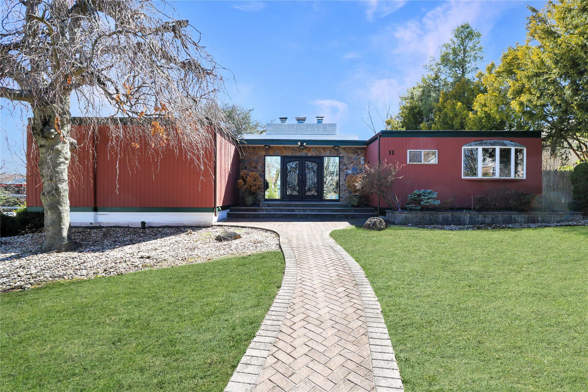 Single Family Valley View  Nassau County, NY 11021, MLS-841415-35