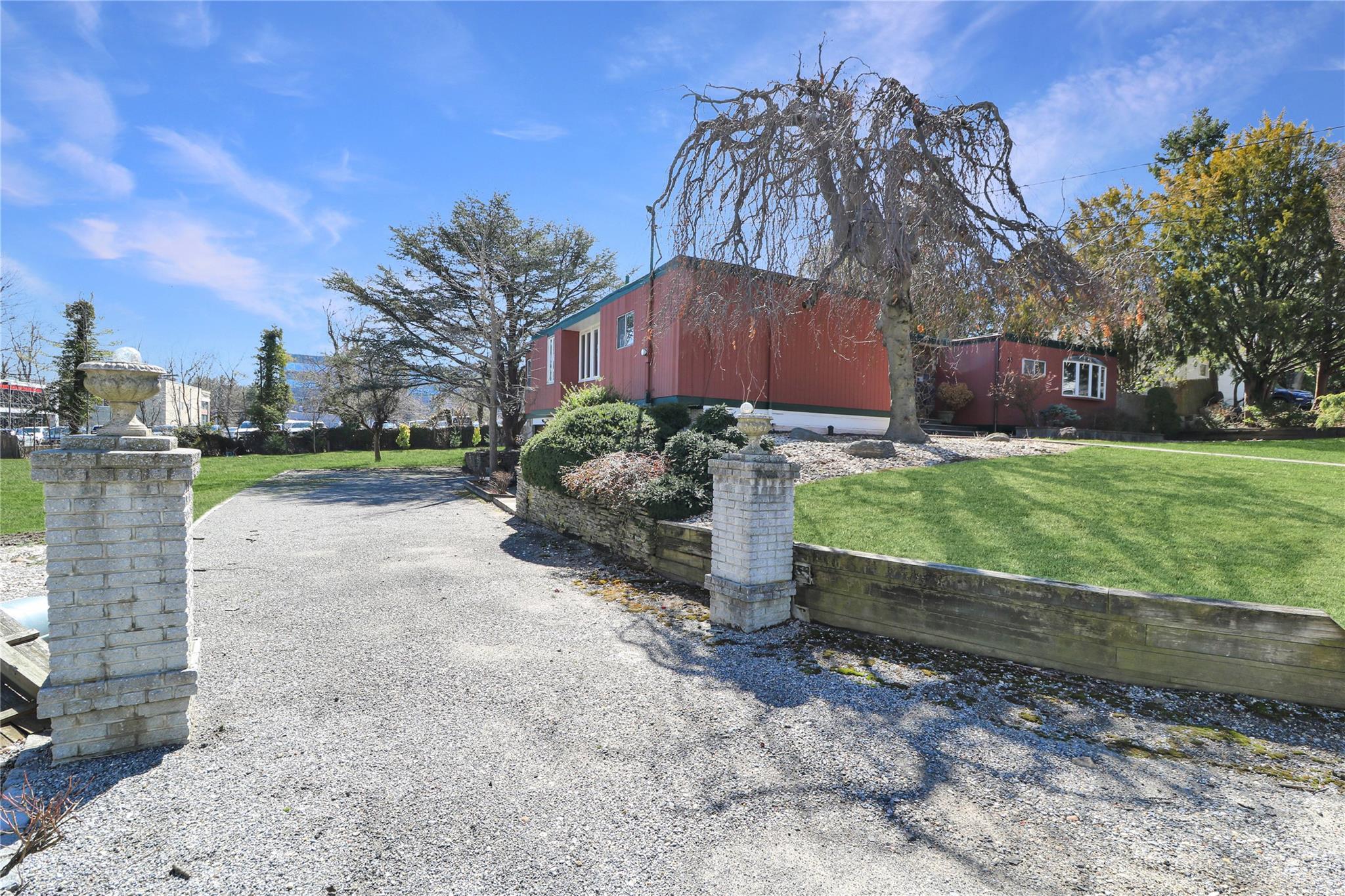 Single Family Valley View  Nassau County, NY 11021, MLS-841415-37