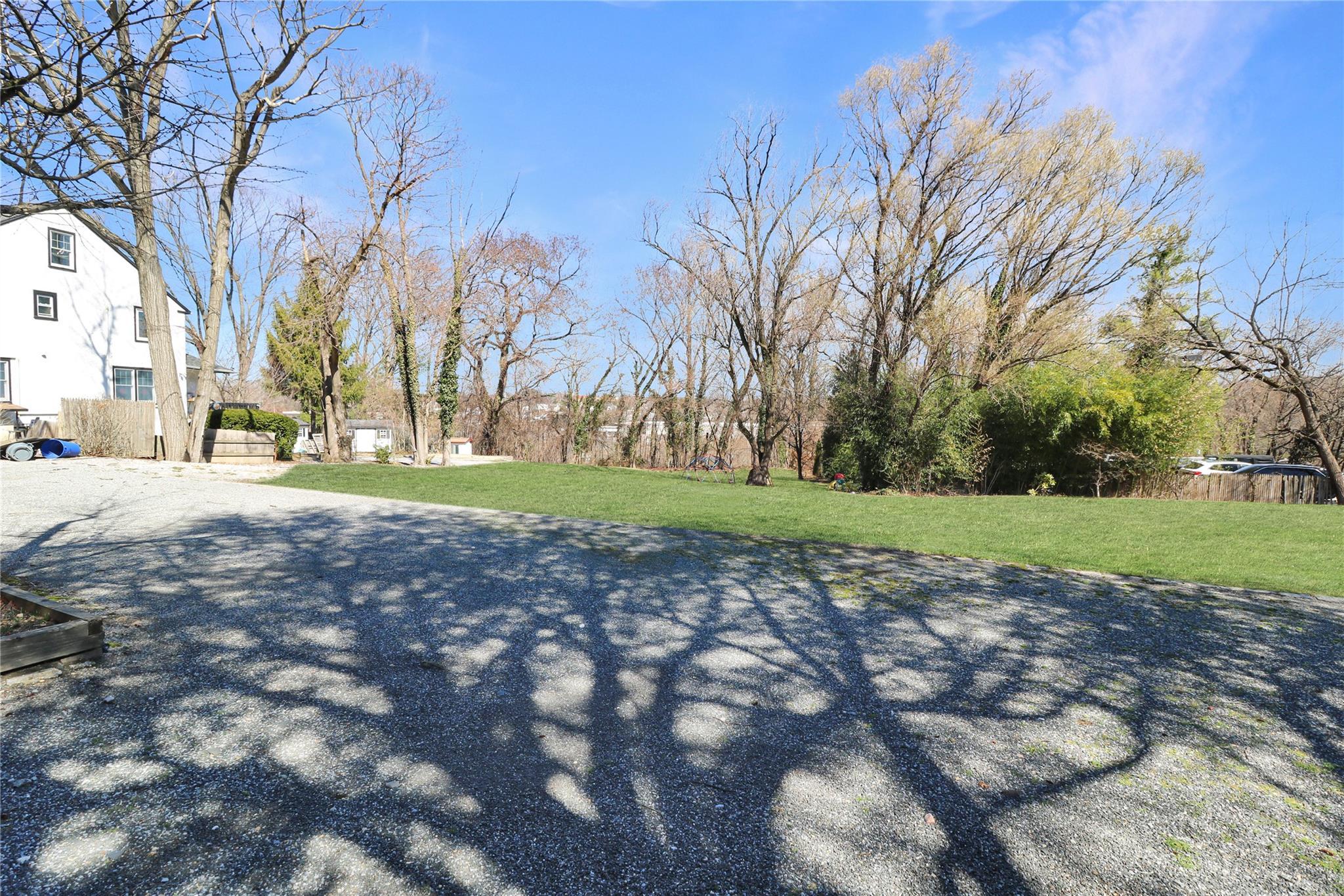 Single Family Valley View  Nassau County, NY 11021, MLS-841415-9