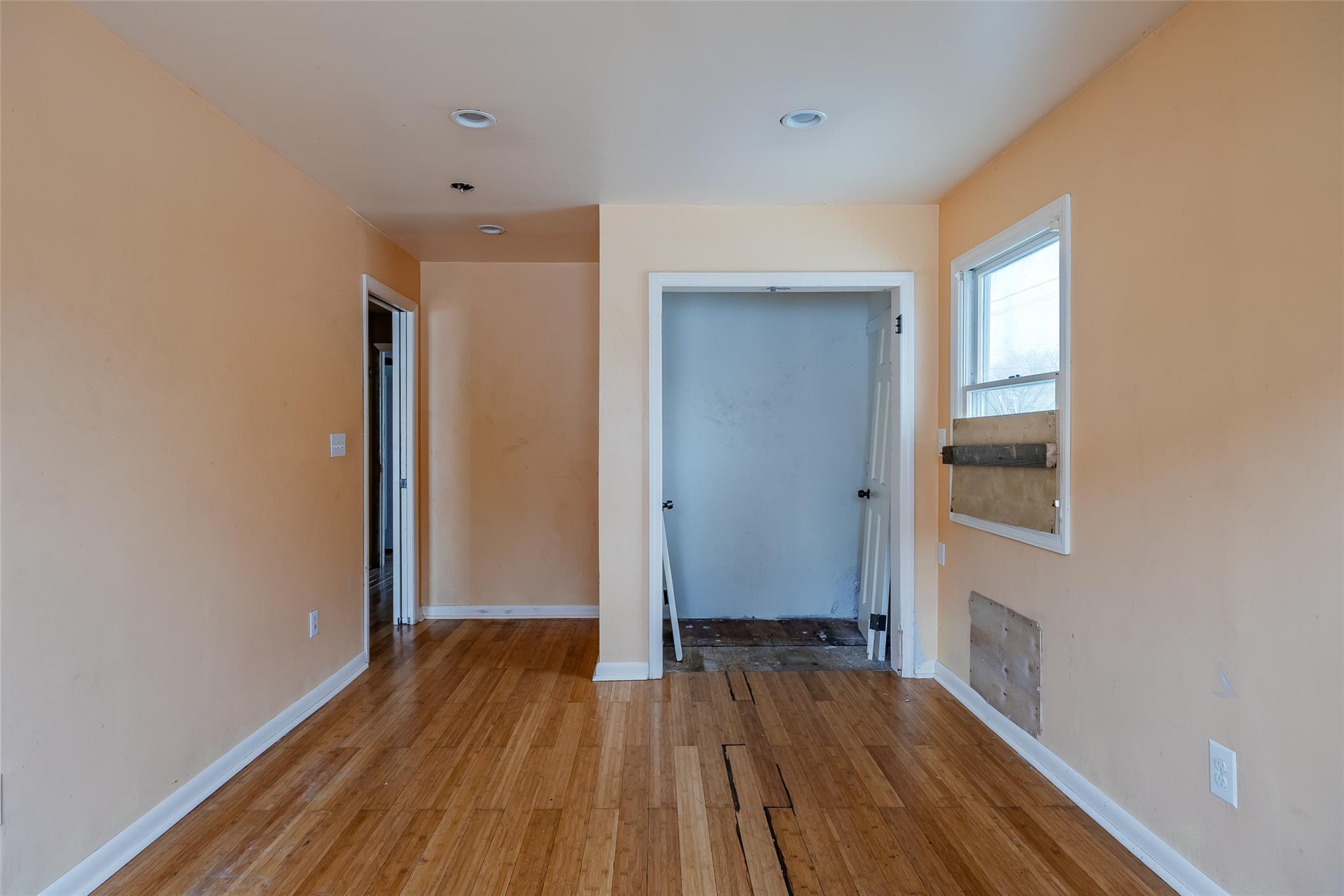 Single Family Landau  Nassau County, NY 11003, MLS-841422-25