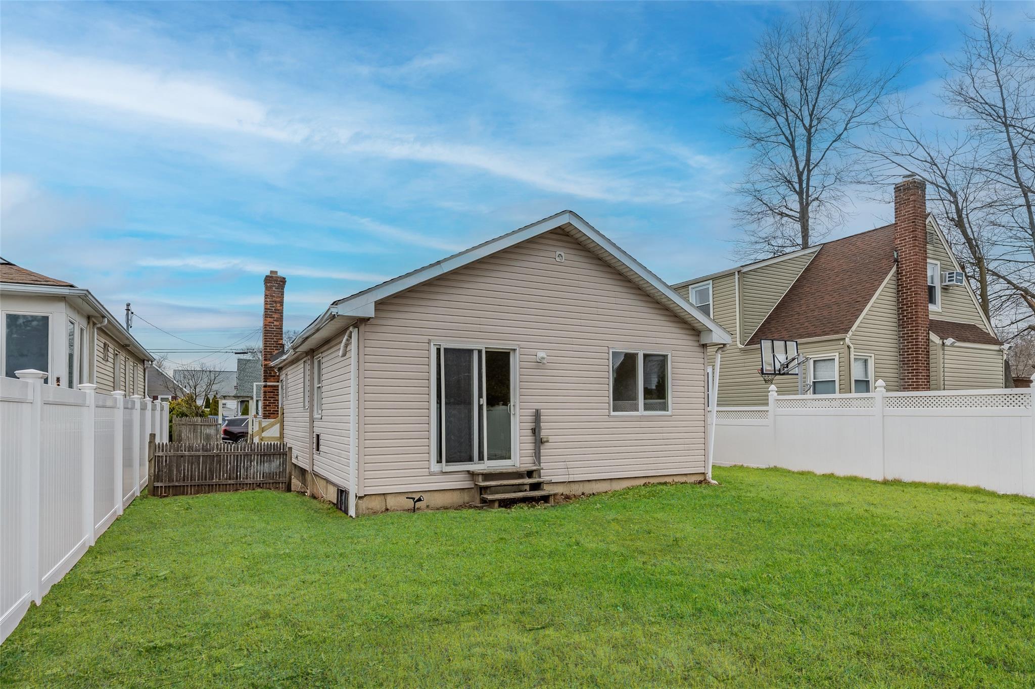 Single Family Landau  Nassau County, NY 11003, MLS-841422-7