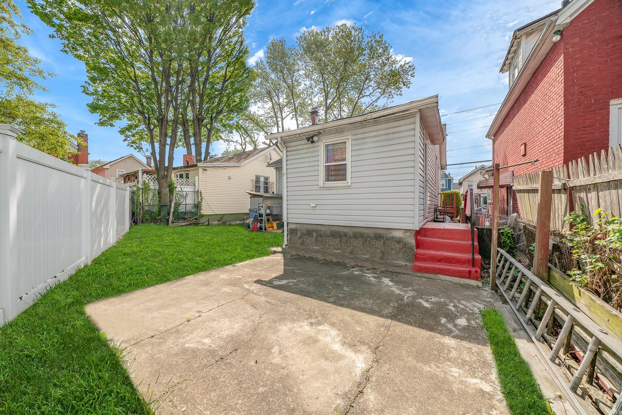 Single Family 116th  Queens, NY 11420, MLS-841433-15