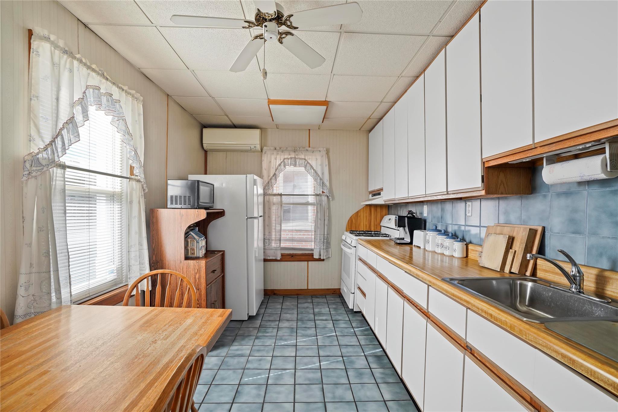 Single Family 66  Queens, NY 11378, MLS-841439-15