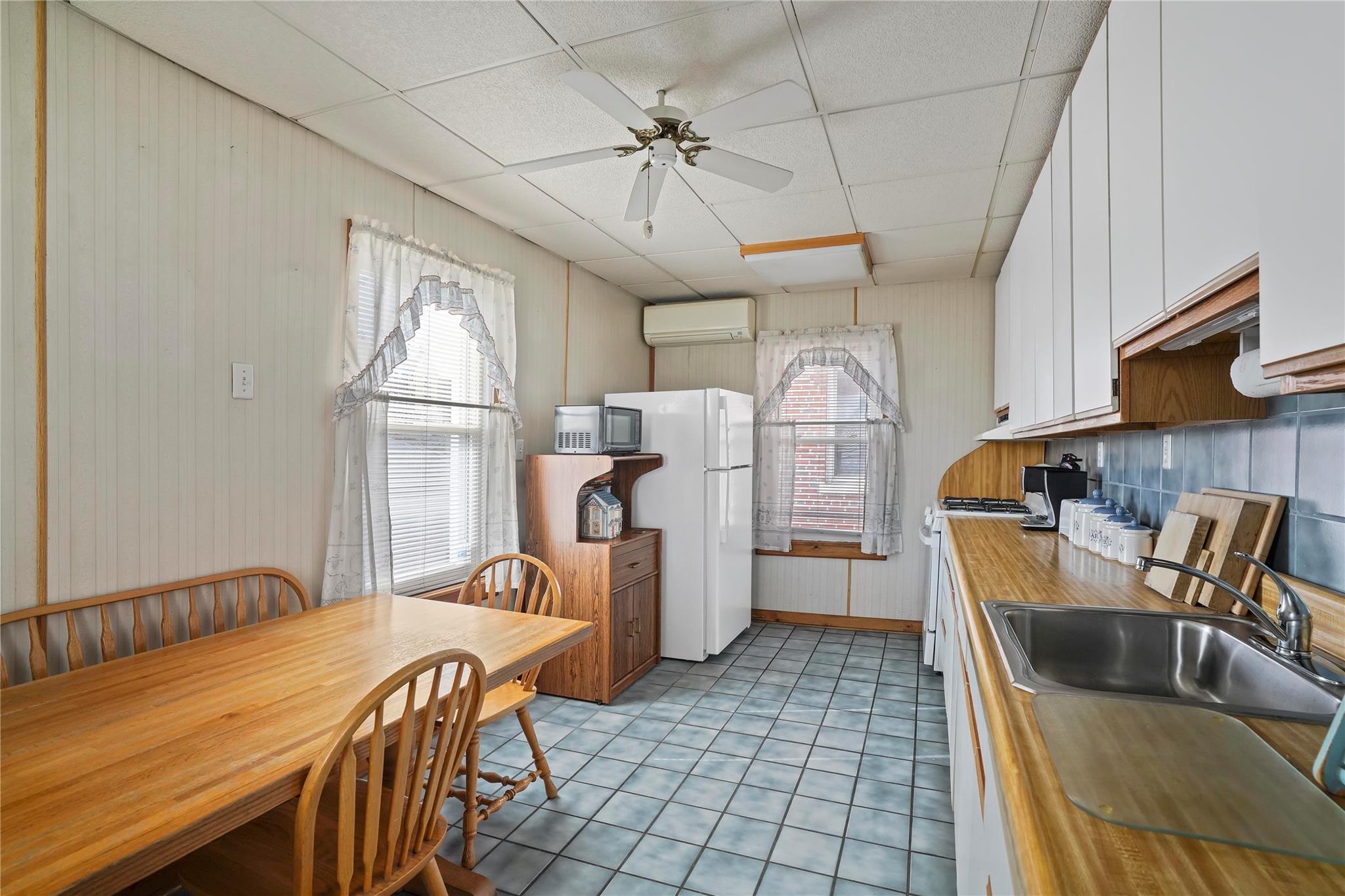 Single Family 66  Queens, NY 11378, MLS-841439-16