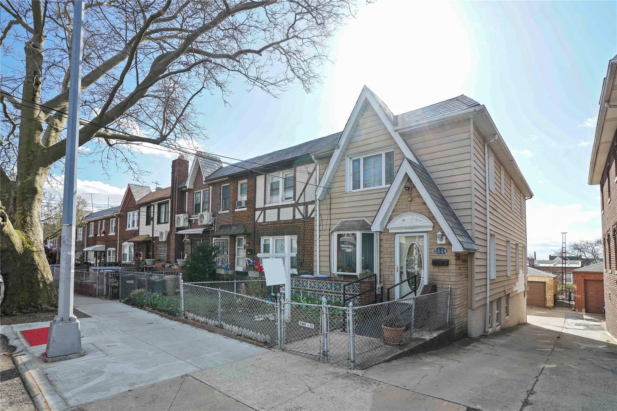 Single Family 66  Queens, NY 11378, MLS-841439-2