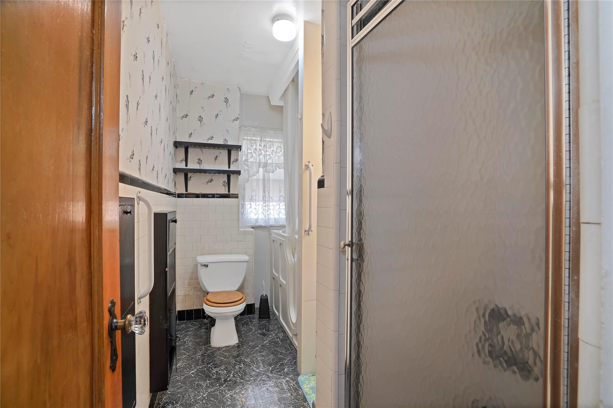 Single Family 66  Queens, NY 11378, MLS-841439-28