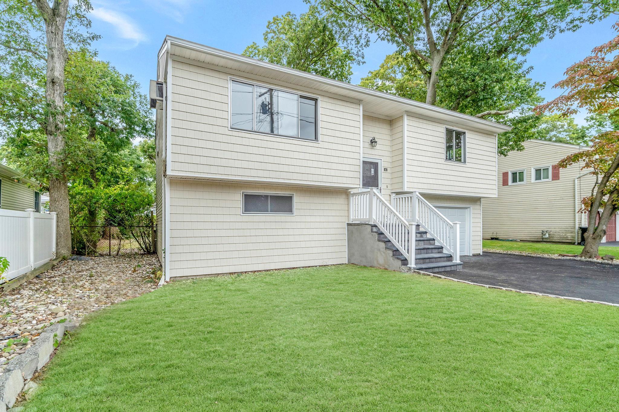 Single Family Udall  Suffolk County, NY 11795, MLS-841478-3
