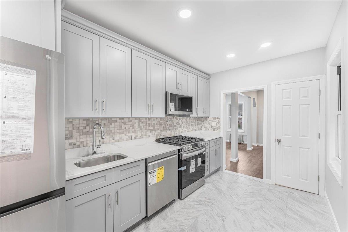 Single Family 1st  Westchester County, NY 10550, MLS-841527-15