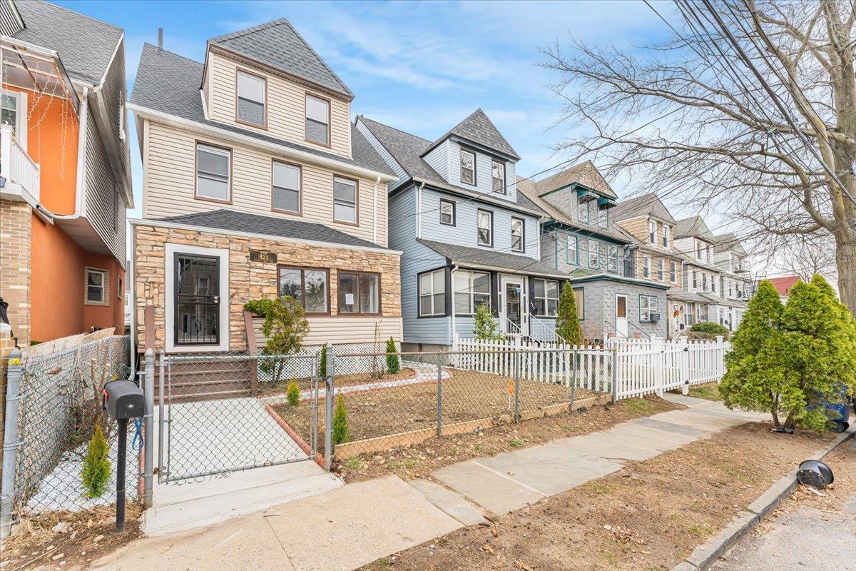 Single Family 1st  Westchester County, NY 10550, MLS-841527-27