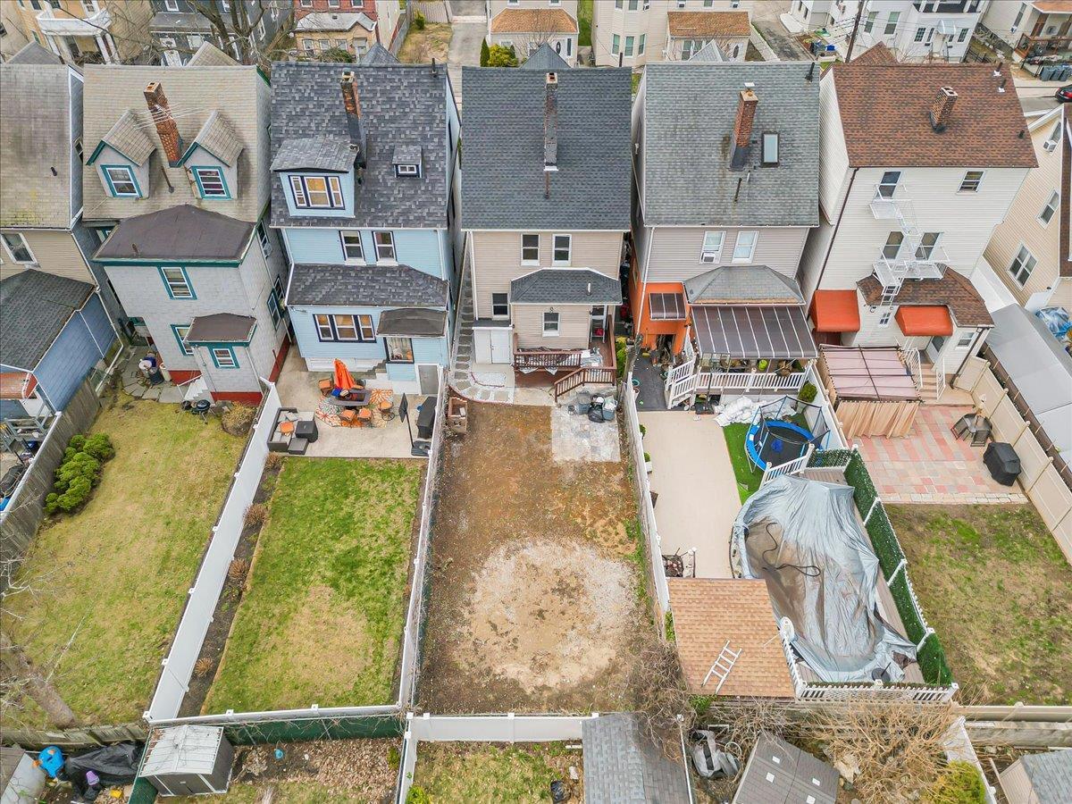 Single Family 1st  Westchester County, NY 10550, MLS-841527-33