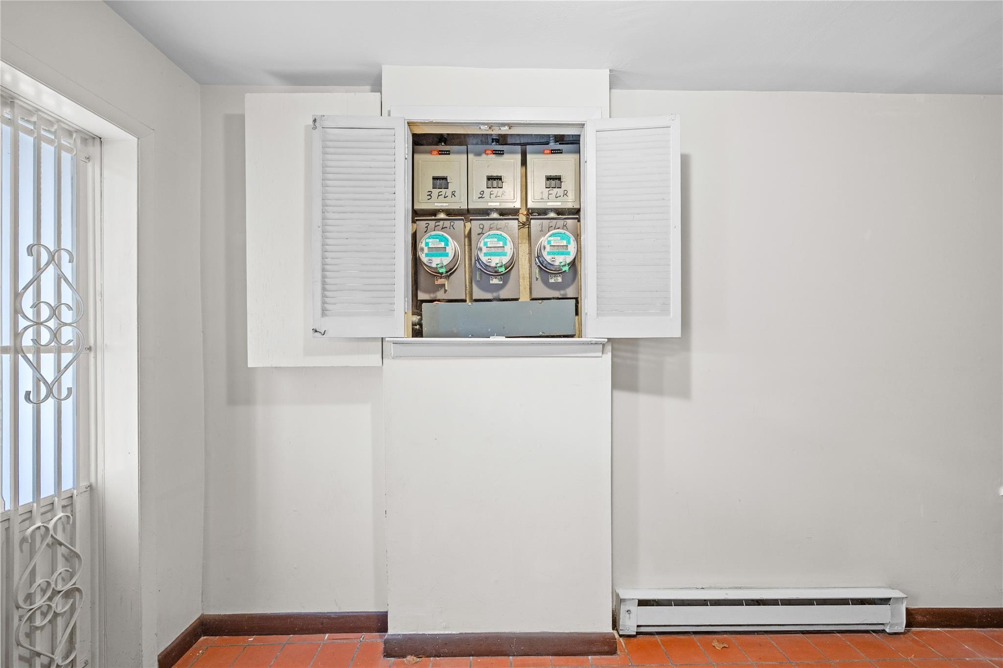 Single Family Francis Lewis Blvd  Queens, NY 11357, MLS-841536-30