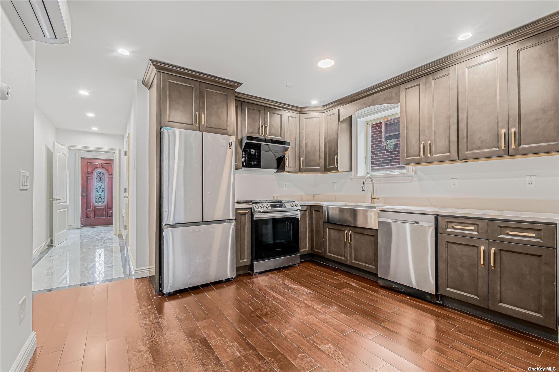 Single Family 129th  Queens, NY 11356, MLS-841545-24