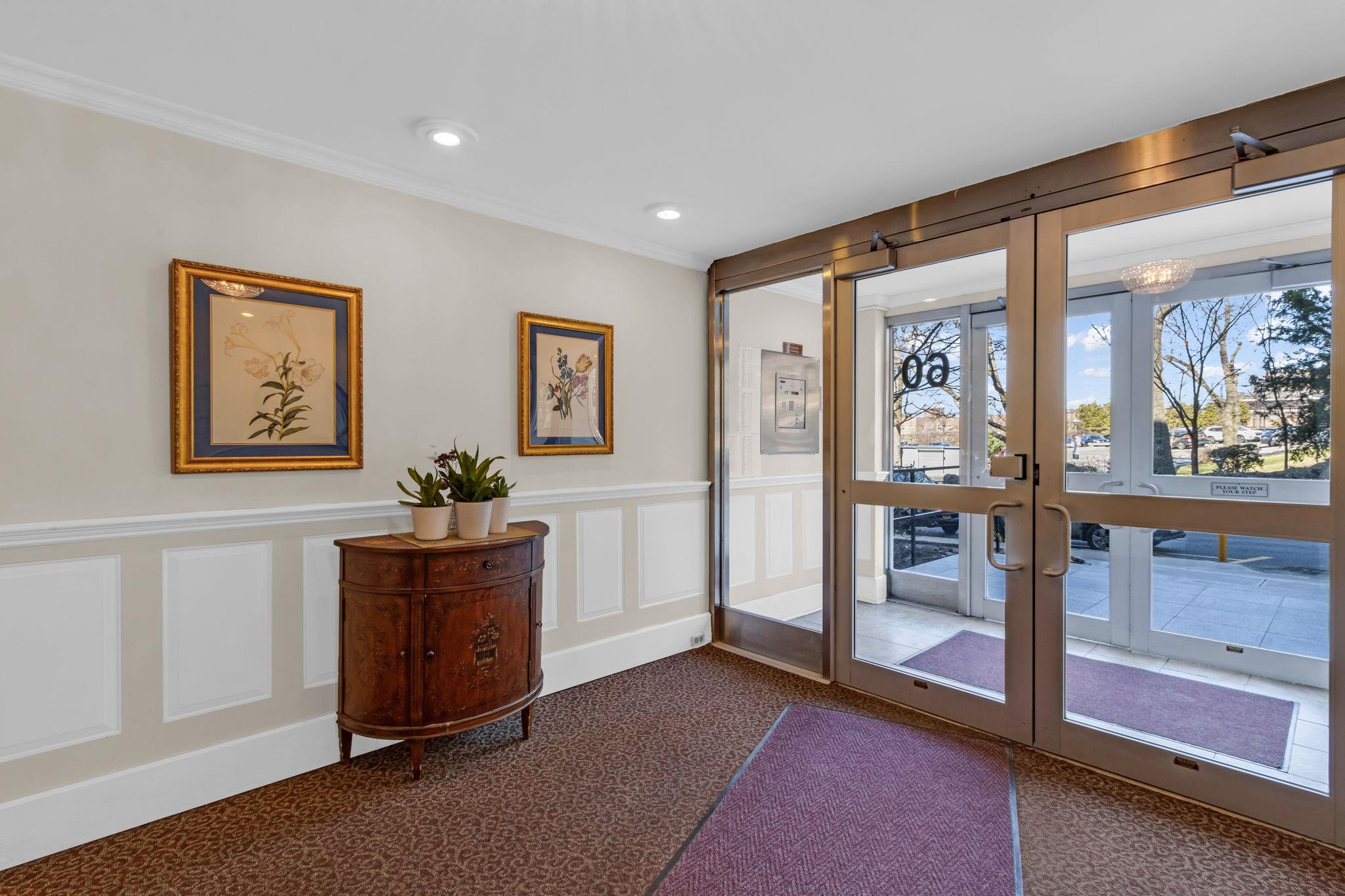 Coop Knolls  Bronx, NY 10463, MLS-841558-5