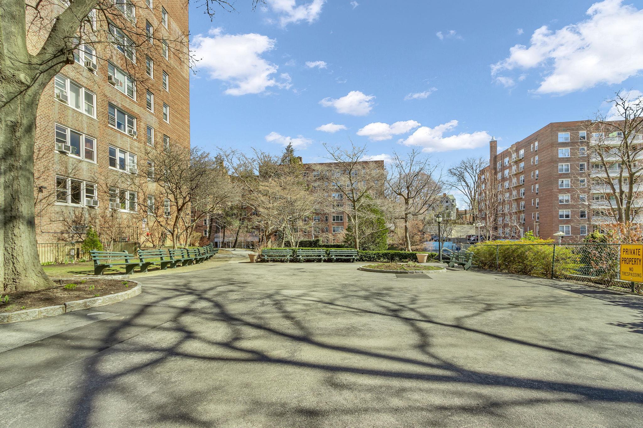 Coop Knolls  Bronx, NY 10463, MLS-841558-7