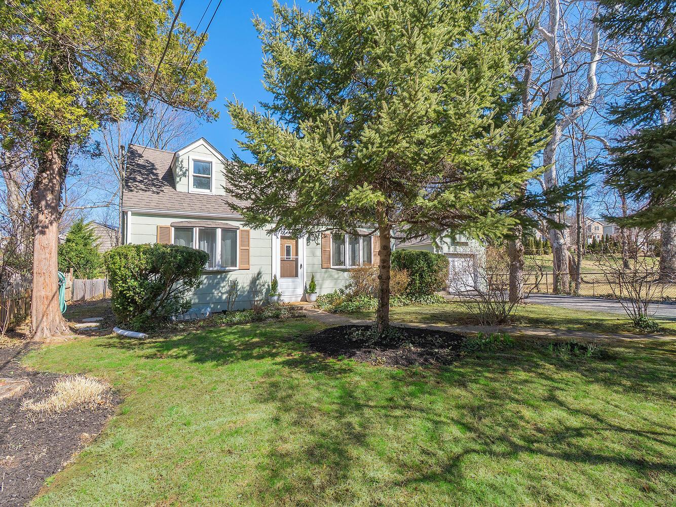 Single Family Bayside  Nassau County, NY 11050, MLS-841567-3