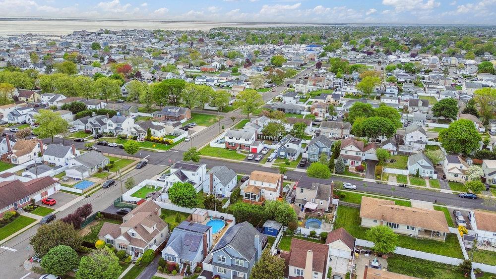 Single Family Deauville  Suffolk County, NY 11757, MLS-841595-36