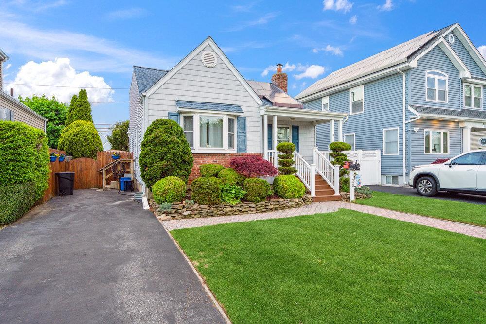 Single Family Deauville  Suffolk County, NY 11757, MLS-841595-5