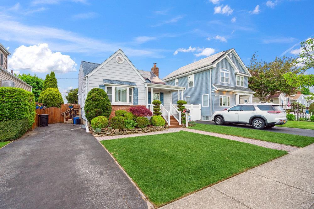 Single Family Deauville  Suffolk County, NY 11757, MLS-841595-6
