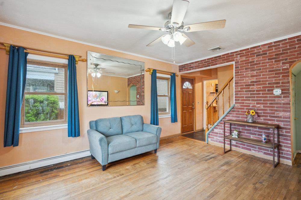 Single Family Deauville  Suffolk County, NY 11757, MLS-841595-8