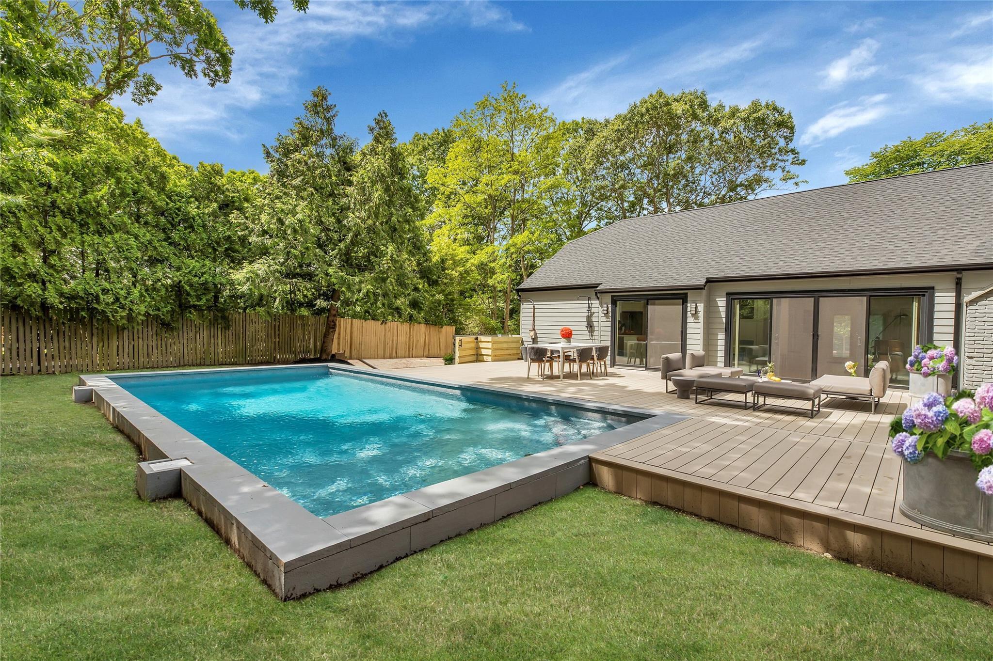 Single Family Hampton  Suffolk County, NY 11978, MLS-841599-8