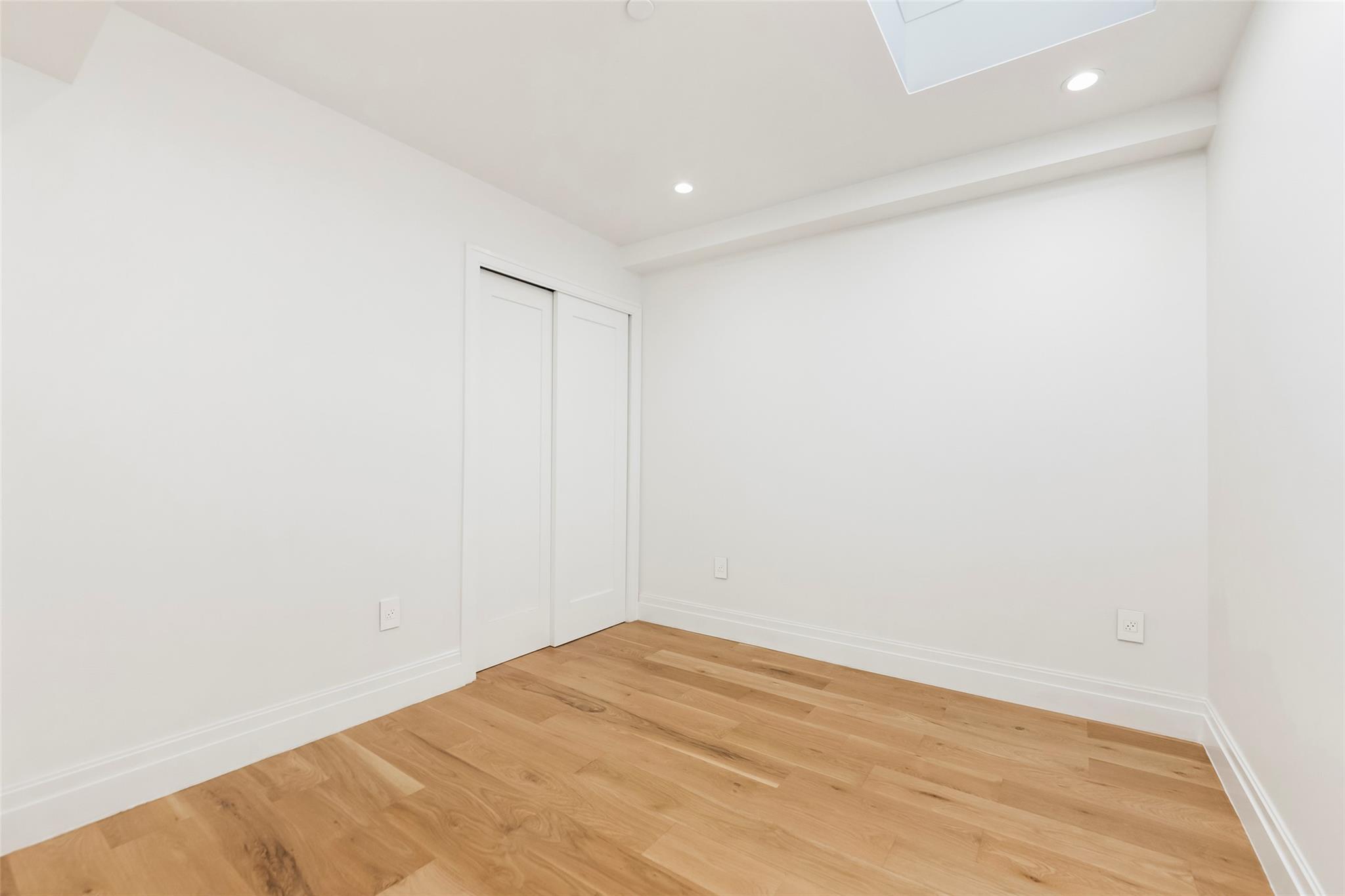 Single Family Jefferson  Brooklyn, NY 11221, MLS-841617-20